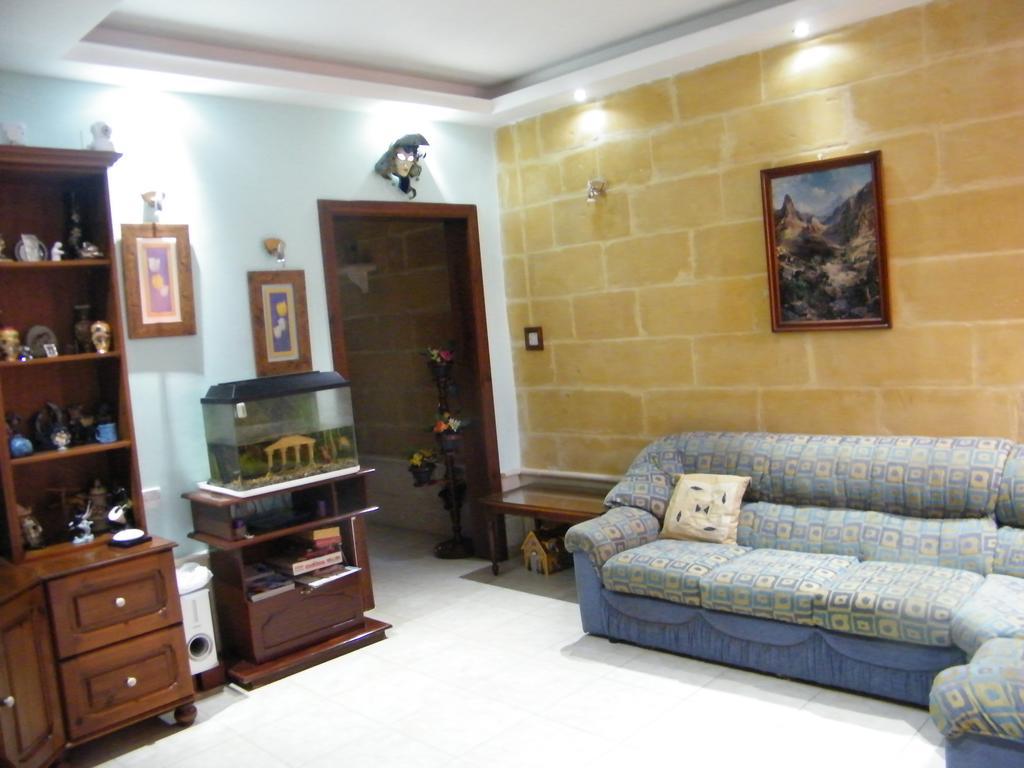 Nocturne Family House Apartment Paola Exterior photo