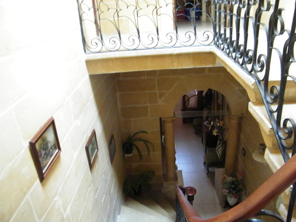 Nocturne Family House Apartment Paola Exterior photo