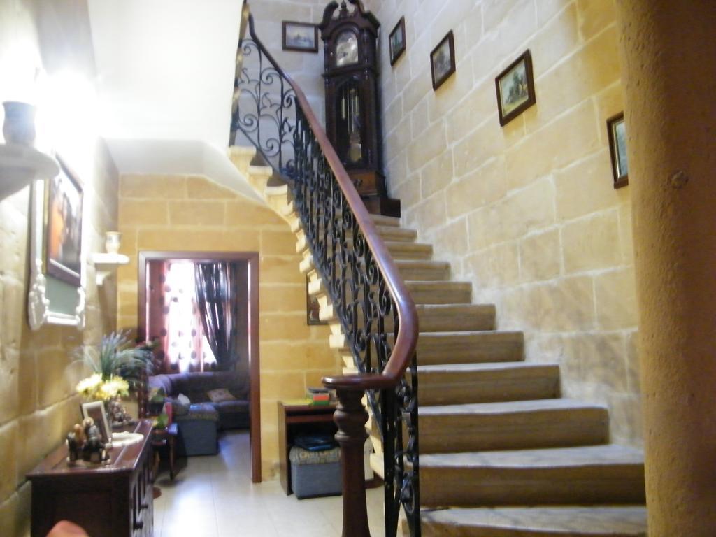 Nocturne Family House Apartment Paola Exterior photo